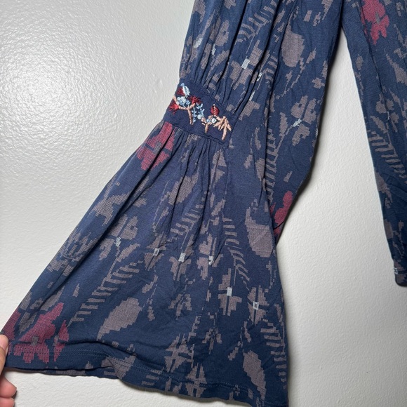 Lucky Brand Top Medium Blue Square Stitch Print Embroidered V-Neck‎ Boho Peasant - Picture 3 of 5